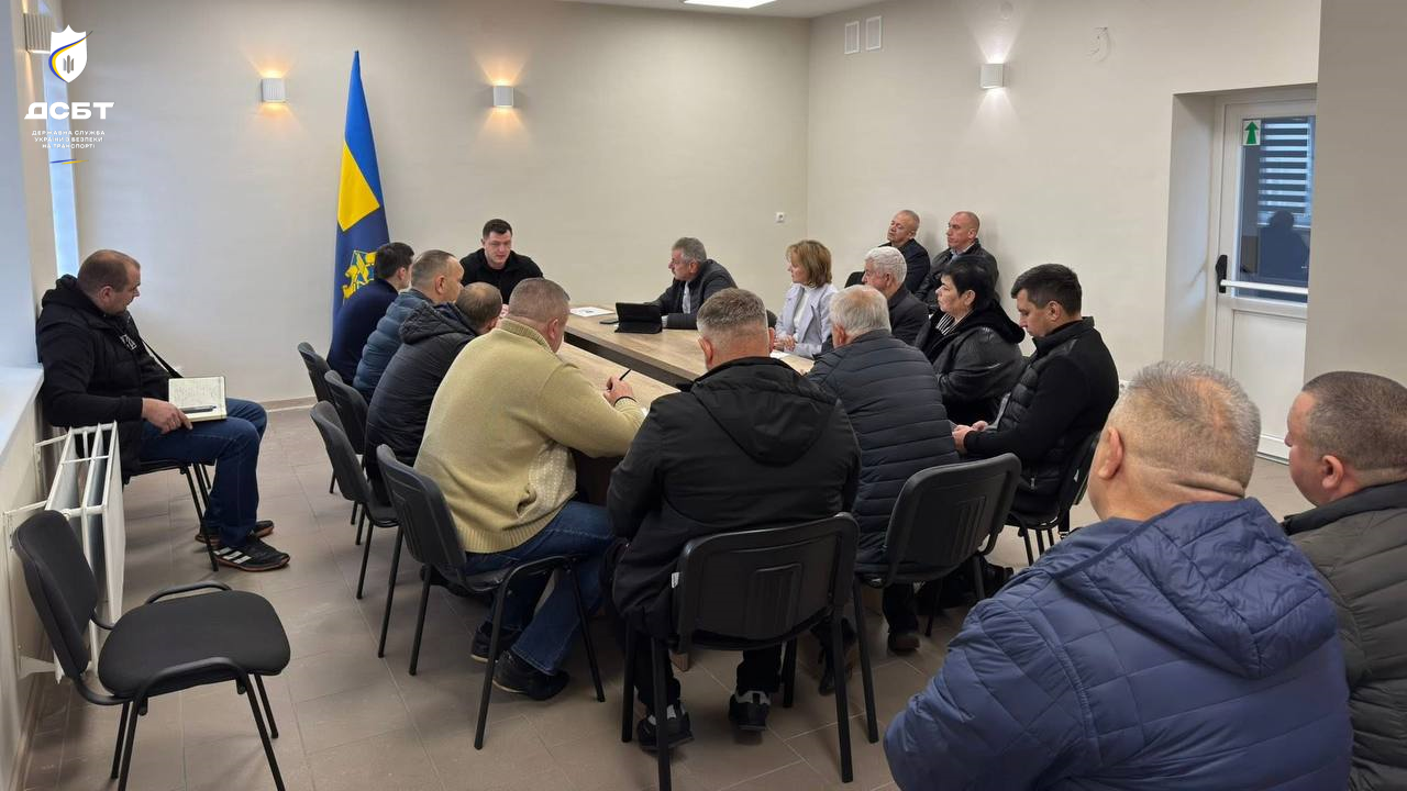 tyzhden-bezpeky-dorozhnoho-rukhu-tysiachi-perevirok-sotni-porushen-profilaktyka-ta-roziasnennia